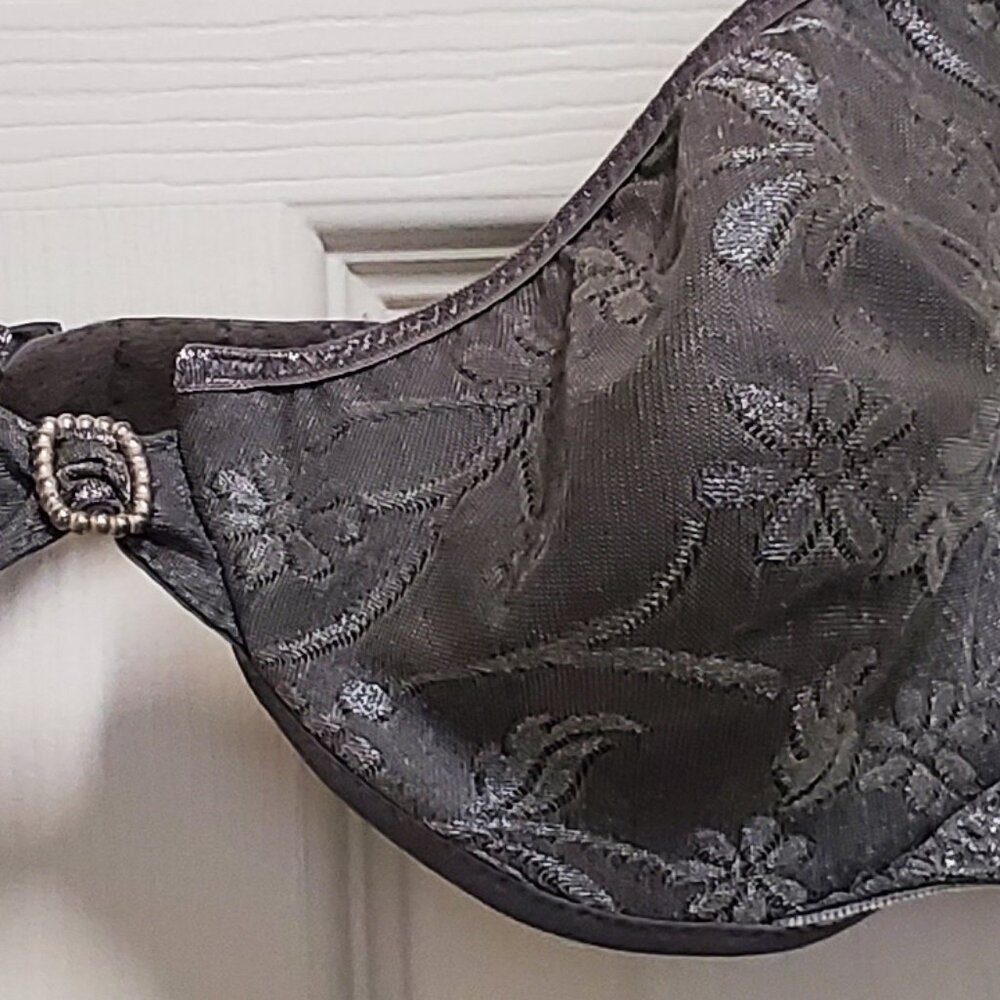 Wonderbra - Picture 3 of 3